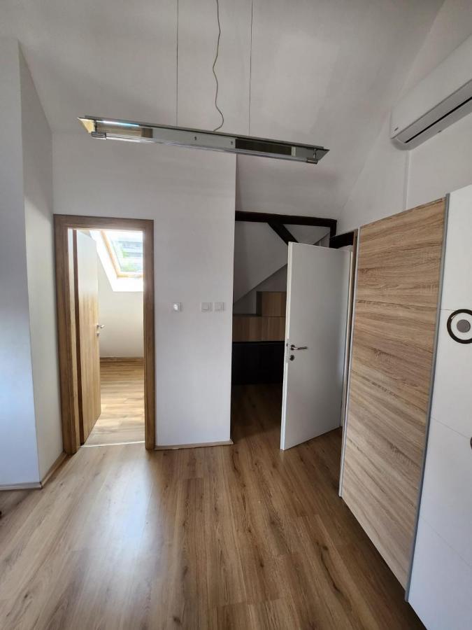 Apartman Buzanova 001 Apartment Zagreb Bagian luar foto
