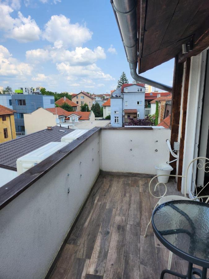 Apartman Buzanova 001 Apartment Zagreb Bagian luar foto